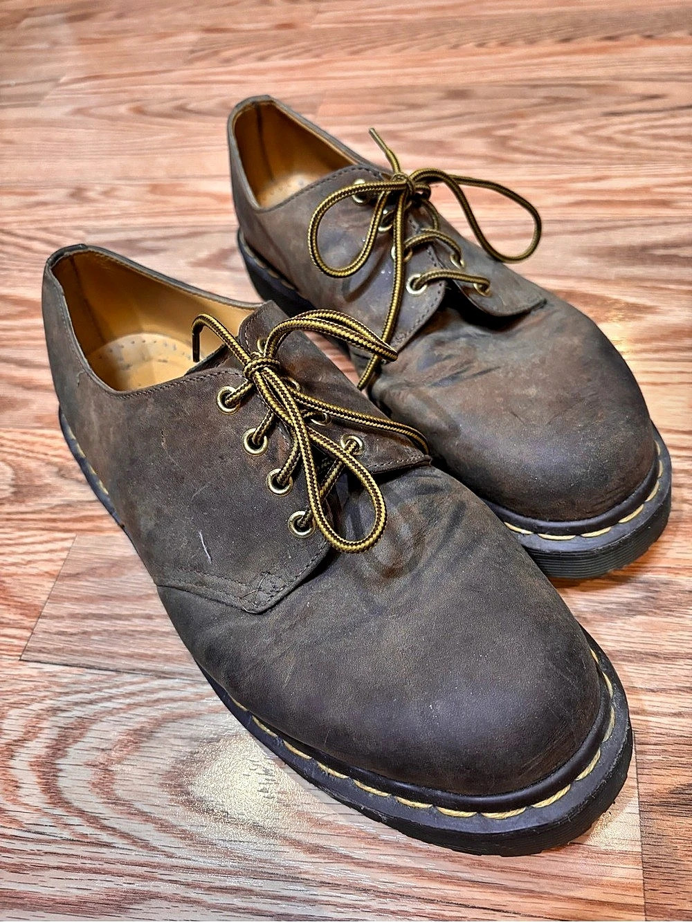 Dr. Martens 1461 Leather Oxfords UK 10 US tight 11 Brown